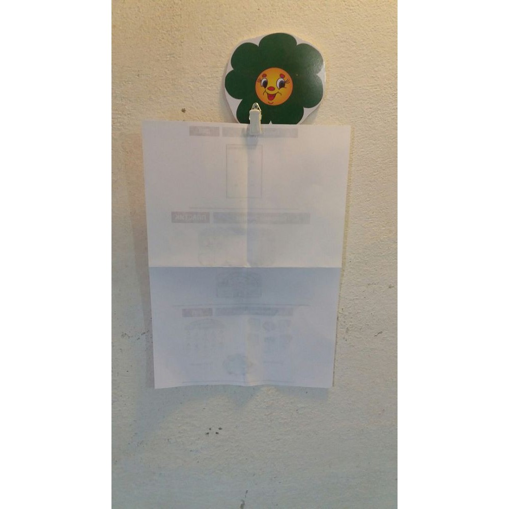 Стенд Держатель для рисунков с прищепкой Ромашка 