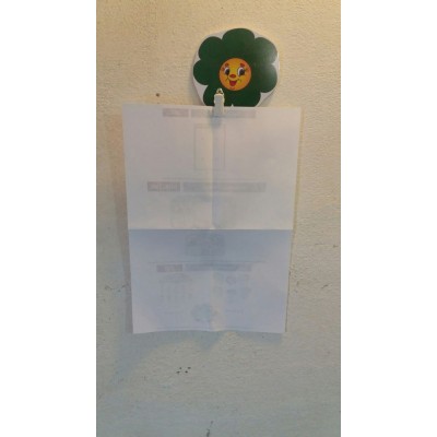 Стенд Держатель для рисунков с прищепкой Ромашка 